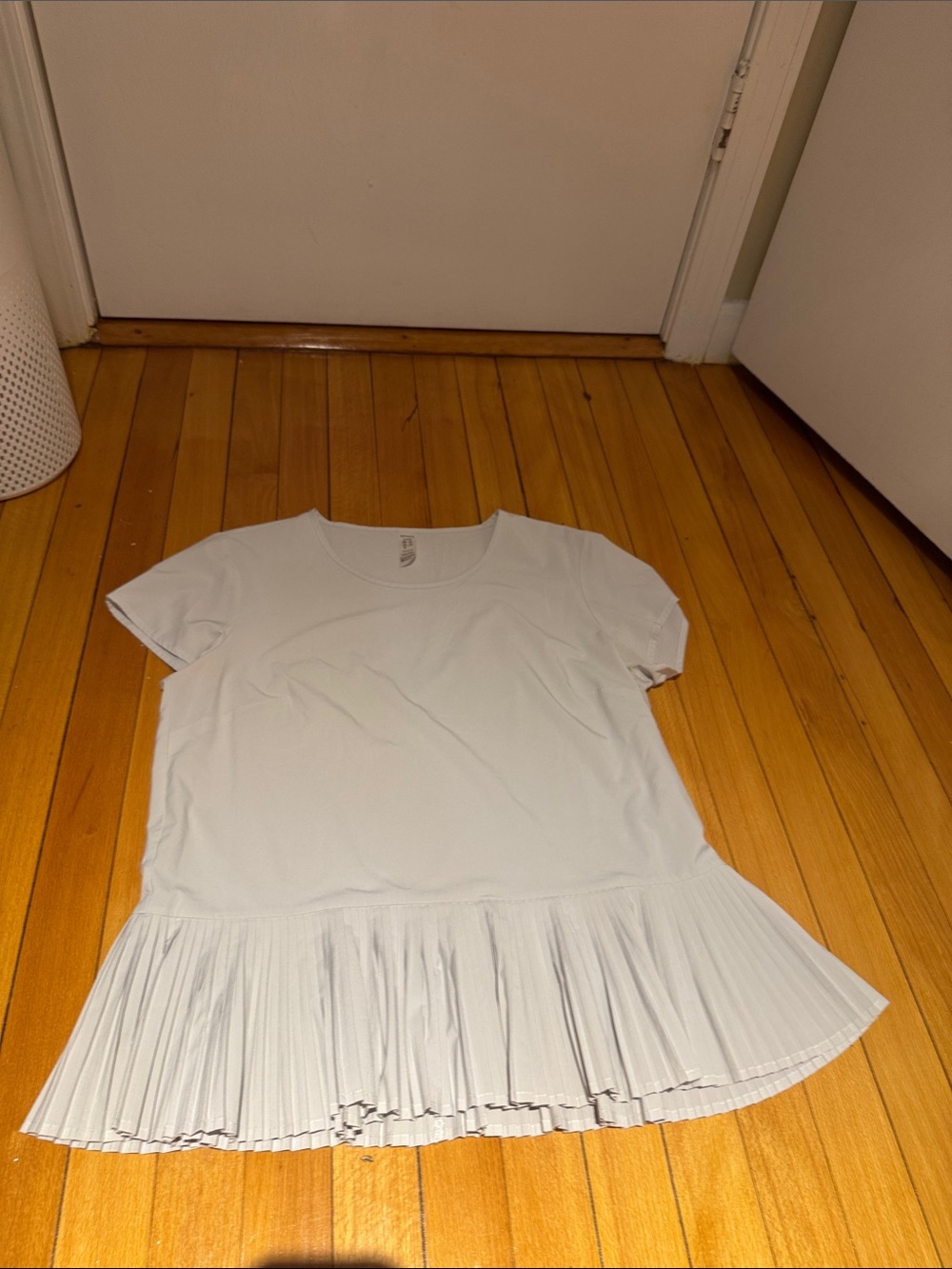 SPANX White Short Sleeve Pleated-Hem Top